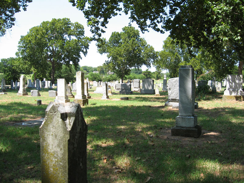 Paying homage to the past, the Midlothian Cemetery is a resting place for many of the area's early settlers and notable residents. The cemetery provides a glimpse into Midlothian's history and offers visitors an opportunity to pay their respects and learn about the town's founding families.